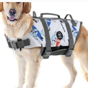 EMUST NWOT  Dog Life Jacket shark print XL